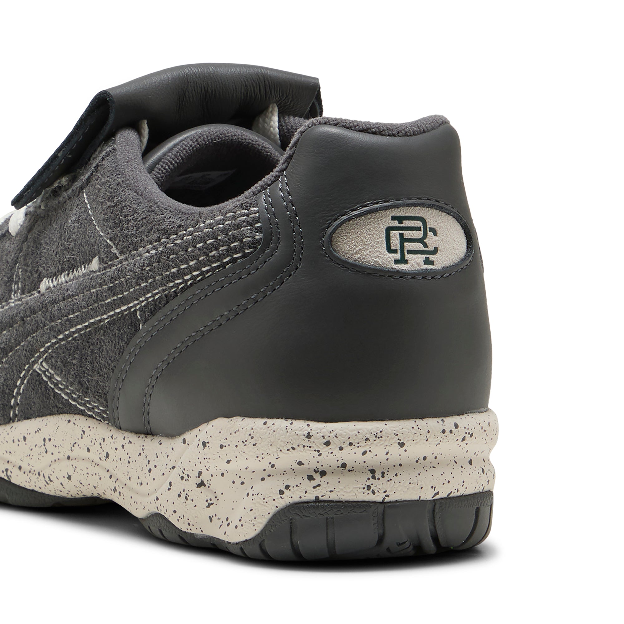 Dusky Gray / Warm White