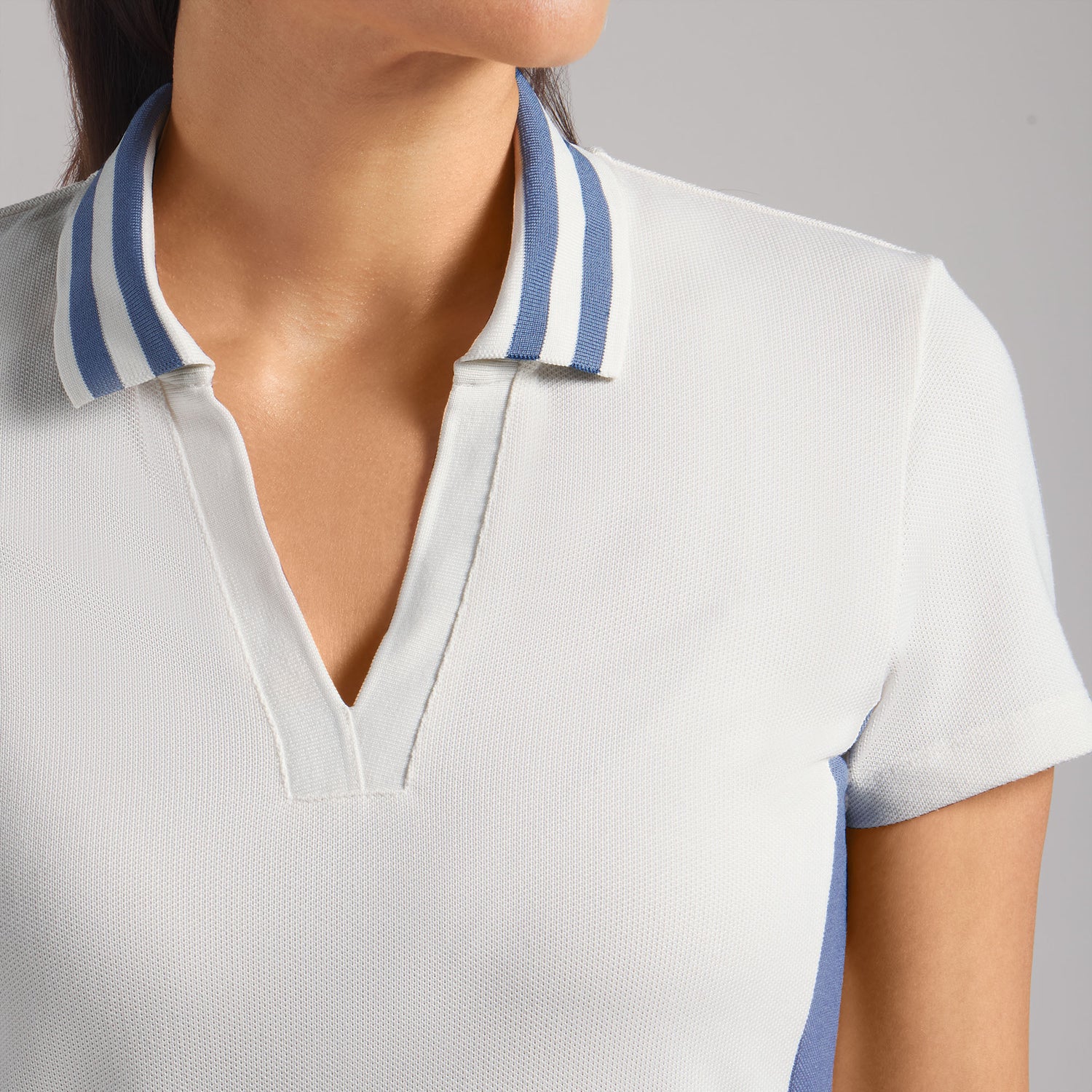 Warm White / Dark Indigo